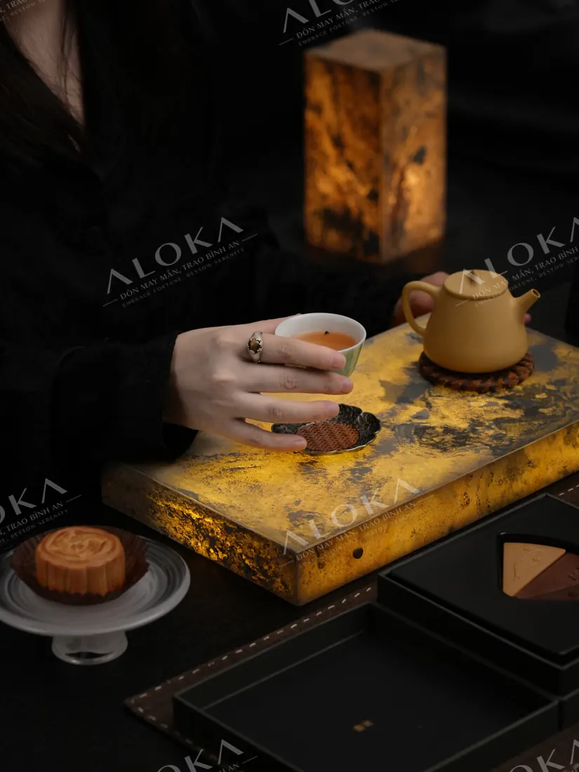 Phòng trà với khối đá ALOKA